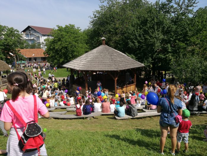 Lumea copiilor la Muzeul Tarii Oasului (Fotogalerie)