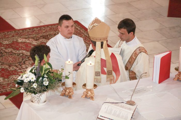 Hirotonire întru preoție in Catedrala romano-catolica (Foto)