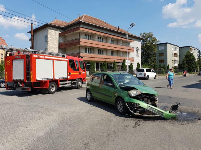 Accident in municipiu. Un tanar de 19 ani, ranit grav (Foto)