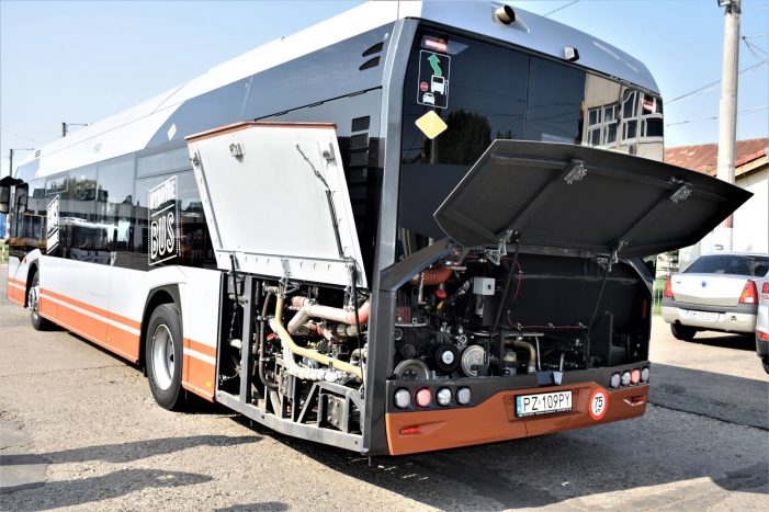 Autobuz hibrid pe strazile Satmarului (Foto)