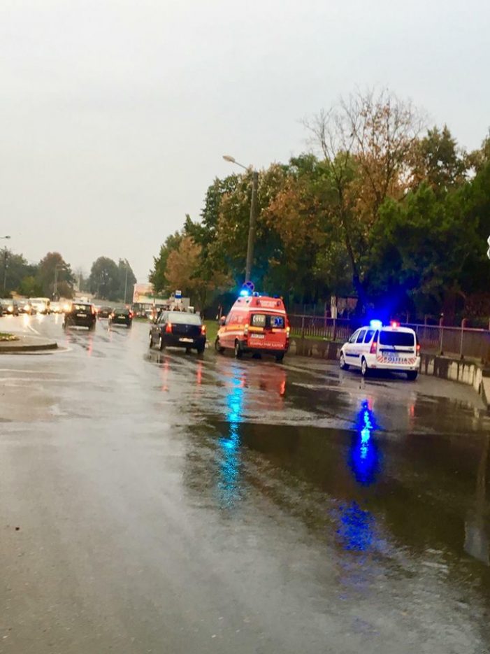Eleva lovita pe trecerea de pietoni. Soferul a parasit locul accidentului (Foto)