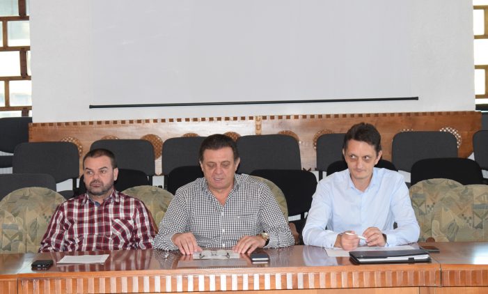 Asistentii maternali se confrunta cu probleme financiare. Ce spune sindicalistul Vasile Darle
