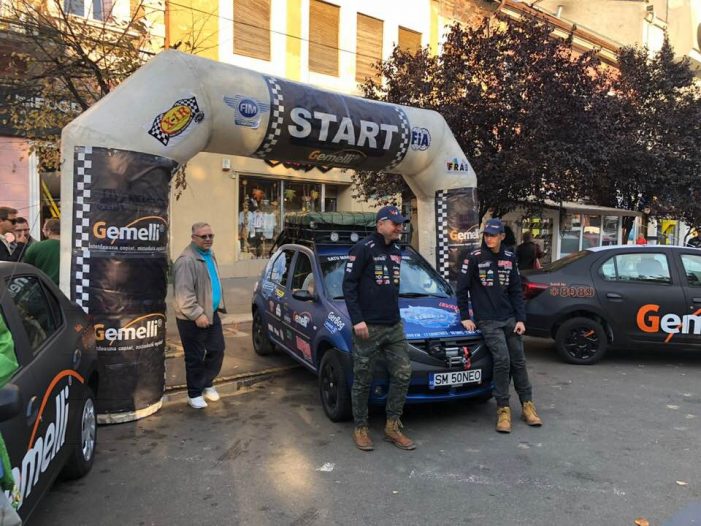 Doi satmareni, cu masina spre capatul lumii (Foto)
