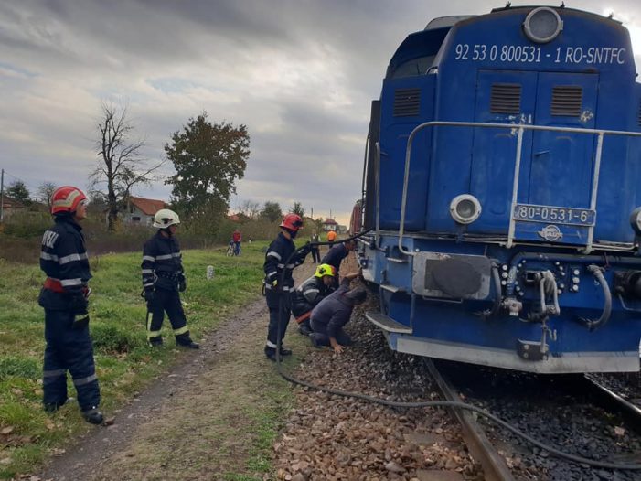 O locomotiva a luat foc ! 195 de pasageri evacuati (Foto)