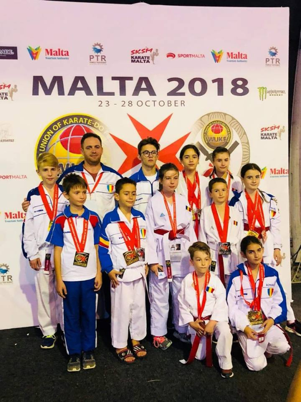 Karateka satmareni au cucerit 12 medalii la Campionatul European (Foto)