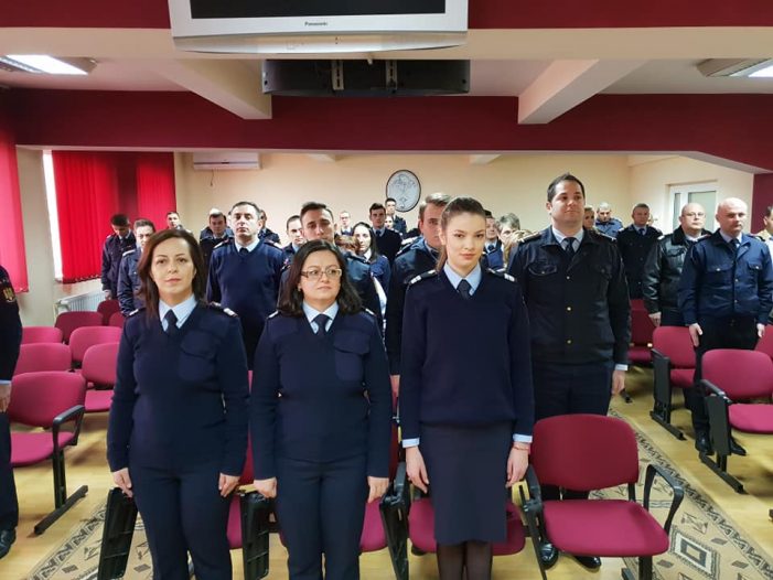 Emotii mari la Pompieri. Salvatorii au trei colege noi (Foto)