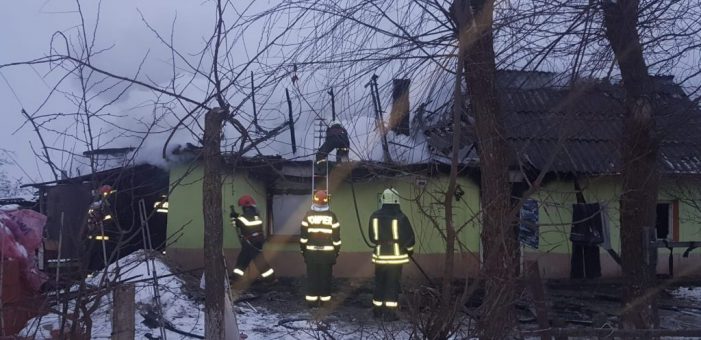 Incendiu la o casa din Atea (Foto)