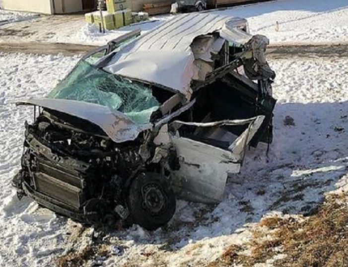 Microbuz cu patru români făcut praf în Austria (Foto)