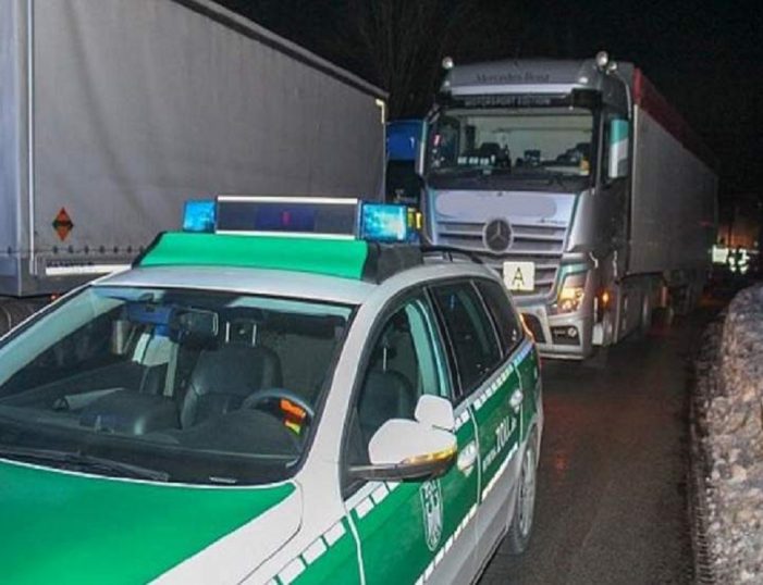 A uitat sa traga frana. A rupt picioarele unui vames (Foto)