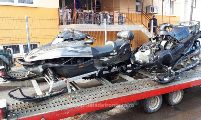 Ţigări de contrabandă, transportate cu snowmobilul (Foto)