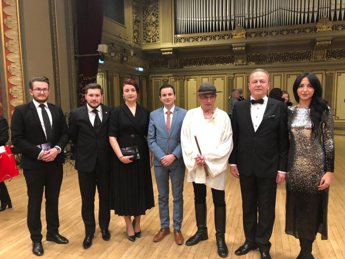 Grigore Leșe, sărbătorit la Ateneu. Sătmăreni prezenți la eveniment (Foto)