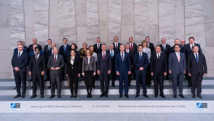 Ministrul Gabriel Les prezent la ministeriala NATO
