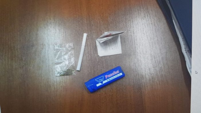 Doi tineri prinși cu droguri în Satu Mare (Foto)