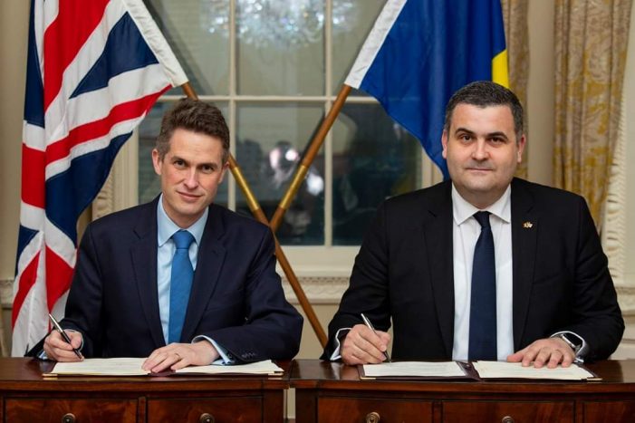 Ministrul Gabriel Leș, întâlnire cu Secretarul britanic al Apărării