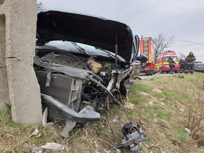 Alt accident. Două mașini implicate … două victime (Foto)