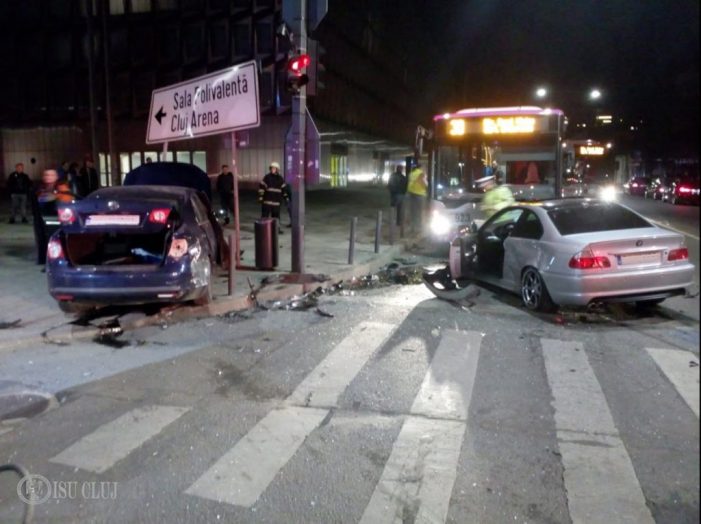 Accident cu cinci victime în Cluj-Napoca. Sătmărean lovit pe trecerea de pietoni (Foto)