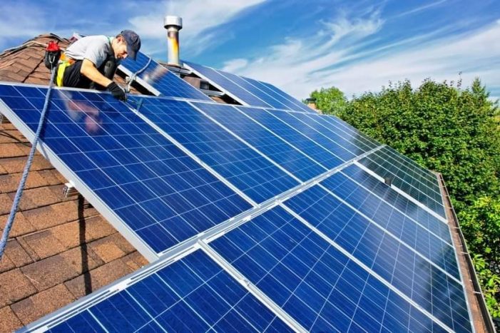 Panouri solare pentru negreștenii neracordaţi la reţeaua de energie electrică!
