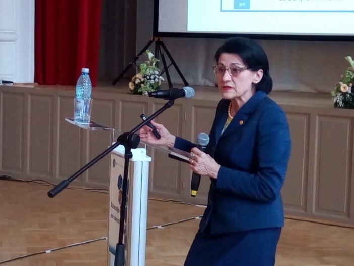 Ministrul Ecaterina Andronescu pregătește noua viziune asupra Educației
