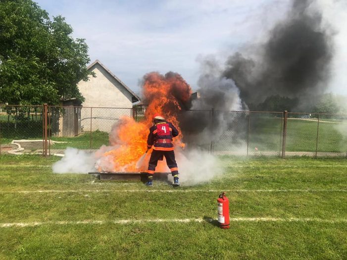 Concurs spectaculos al Serviciilor Voluntare pentru Situații de Urgență (foto)