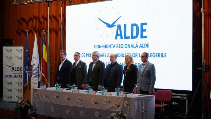 Demonstrație de forță la lansarea candidaților ALDE la europarlamentare