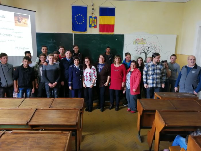 Elevii liceului „Constantin Brâncuși”, implicați într-un program antidrog