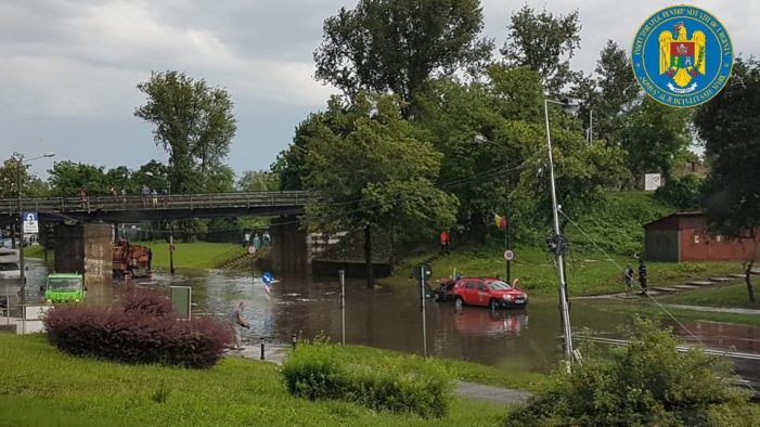 Aseară au căzut peste Sătmar 630.000 metri cubi de apă!!! Canalizarea suportă mult mai puțin