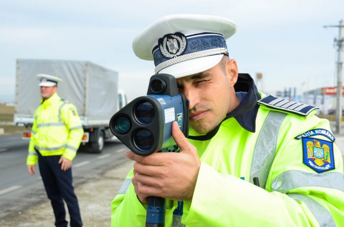 Codul Rutier 2025: Cu Cât Poți Depăși Viteza Fără Să Primești Amendă?