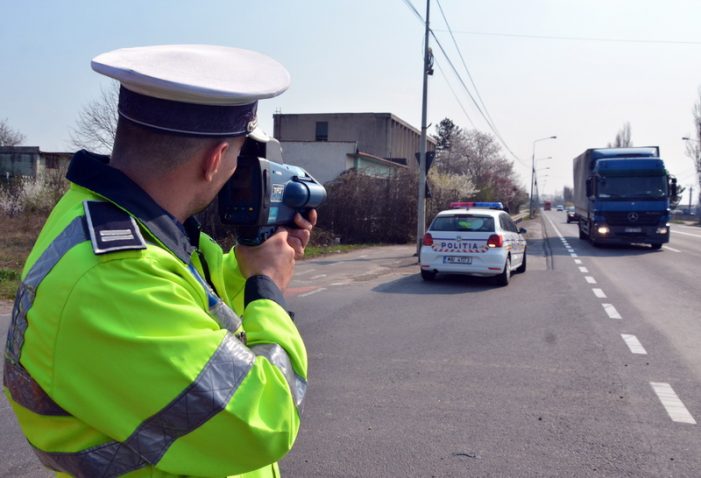 Între 107 și 145 de km/oră – asta e viteza cu care unii șoferi circulă în oraș și pe șosele