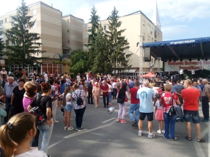 Au început spectacolele din prima zi a evenimentului TĂȘNADUL ESTIVAL. Se încheie cu Lidia Buble și Iris (foto-video)