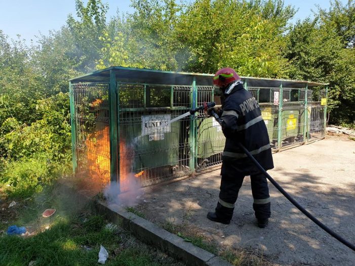 Un tomberon mult mai periculos decât se poate crede. Intervenție a pompierilor (foto)