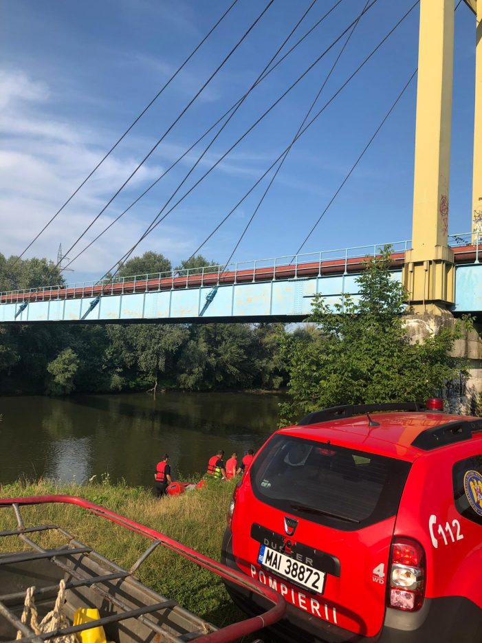 Căutări febrile după un copil în apele Someșului (galerie foto)