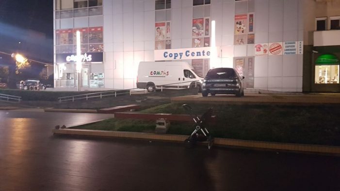 Cărucior din „groapa lui Gyuszi”, caut mămică uitucă (foto)
