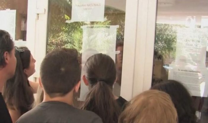 Școlile de elită, promovabilitate 100% la Evaluarea Națională. Dar nici un promovat în 9 școli rurale