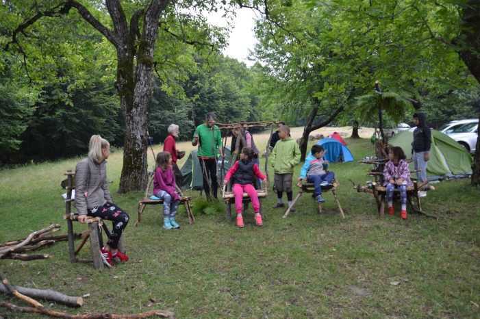 Peste 20 de copii orfani, sprijiniți admirabil de Asociația CUTEZĂTORII MUNȚILOR Satu Mare