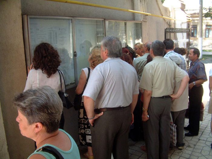 77,92% dintre profesorii examinați au obținut note peste 5 la titularizare