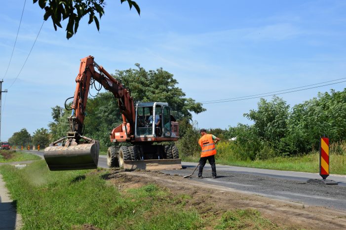 Drumul ocolitor dintre Satu Mare și Botiz, subțiat cu un sens pe motiv de asfaltări. Mai bine-l evitați (foto)