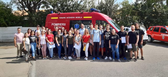 ISU SATU MARE are deja 75 de voluntari cu acte în regulă (galerie foto)