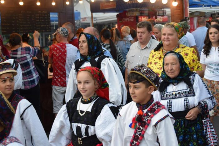 Ieri au început oficial Zilele orașului Negrești Oaș, evenimentul central al festivalului ZESTREA OAȘULUI (galerie foto)