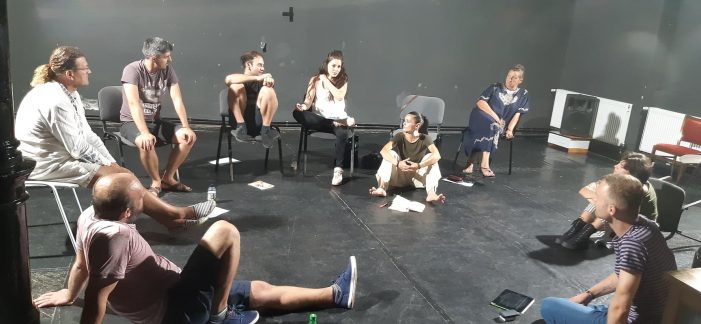 Laboratorul teatral din Satu Mare se încheie duminică cu trei spectacole provocatoare. Programul complet (galerie foto)