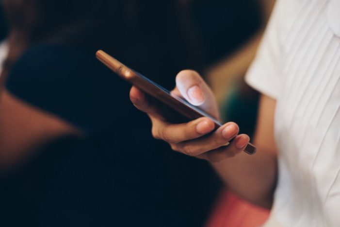 Tipurile de telefoane mobile interzise în România din 2020