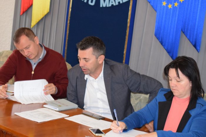 FOTO. În disperare de cauză, oamenii se plâng la prefect chiar și pentru probleme care-s în curtea lui Kereskenyi