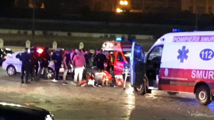 FOTO-VIDEO. Bătaie cu bâte și săbii terminată cu un mort și un rănit foarte grav. Vestul Sălbatic din fața Parlamentului României