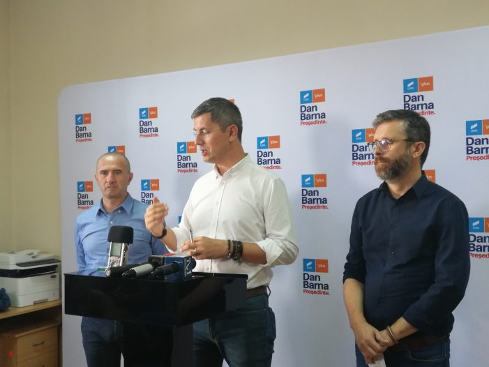 Dan Barna i-a „periat” pe sătmăreni: „la Satu Mare există un spirit civic consistent”. Filiala USR-PLUS are „cotă” de semnături (foto-video)