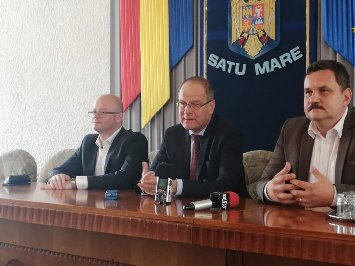 FOTO-VIDEO. Primarul Kereskenyi s-a lăudat în fața comisarului european pentru Educație cu școlile din Satu Mare