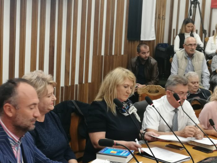 Cu mâna pe Biblie și Constituție, doi noi consilieri locali sătmăreni au depus jurământul (foto)