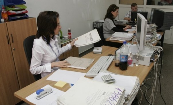 Cum i-au pus „diasporenii” sătmăreni pe funcționarii Consiliului Județean la munci suplimentare