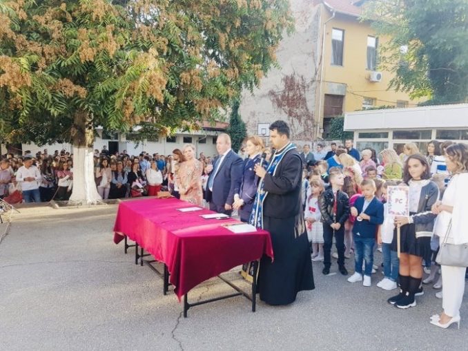 Adevărații profesioniști din Poliția Satu Mare asigură elevii că vor avea grijă de ei