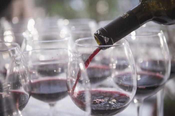 După bunătățile din pește de la Vetiș, sătmărenii sunt invitați la Festivalul Vinului Bakator!