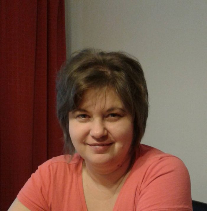 Directoarea unei școli din județ s-a isterizat și a rupt hainele unui copil de 10 ani. Inspectoratul Școlar face anchetă (foto)