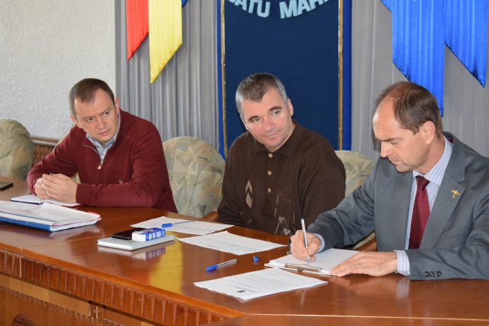 O mamă lăsată de izbeliște de fiul ei, ajutată de prefect